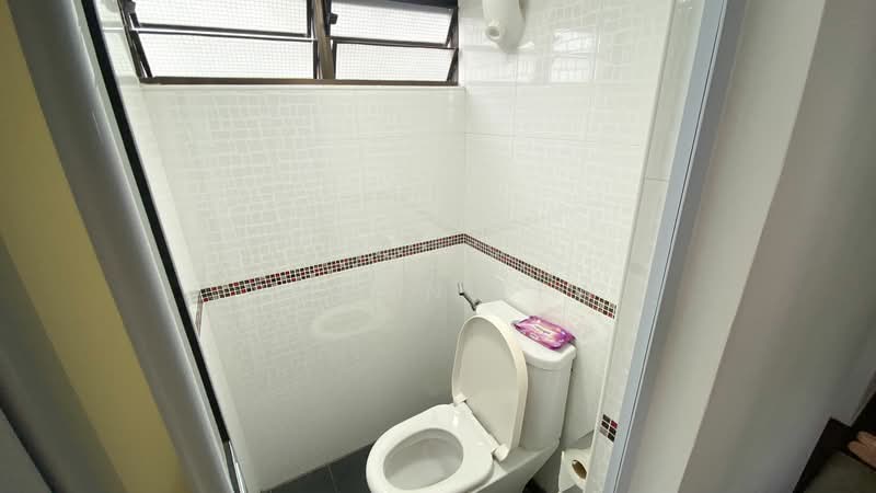 13 Holland Drive, 13 Holland Drive, 3 Bedrooms, 700 sqft, HDB Flat For Rent, by Shawn Lew, 25484002 - PropertyGuru.com.sg