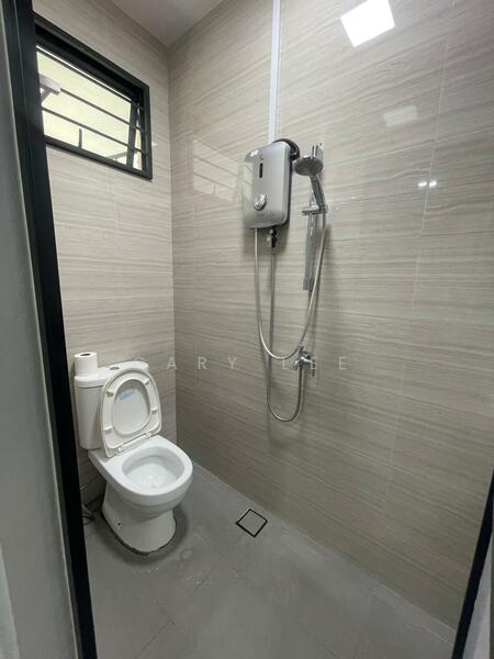 185 Meyer Road Near NEW Reno Semi D Nice Field 8 rooms Mansion, Meyer Road, 6 Bedrooms, 4,000 sqft, Semi-Detached House For Rent, by Gary Lee, 25484311 - PropertyGuru.com.sg