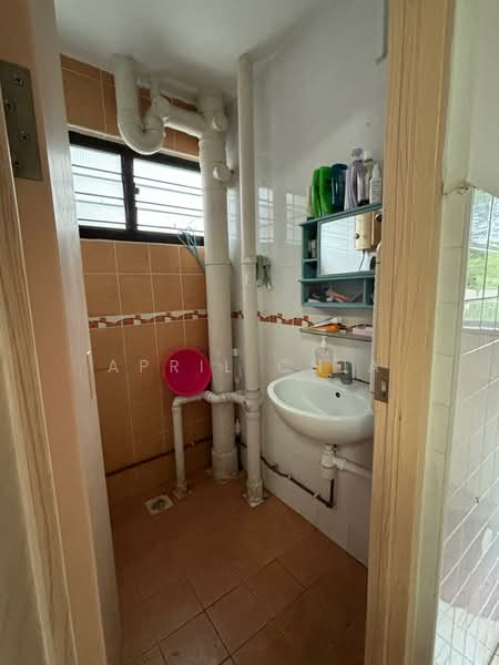 534 Bedok North Street 3, 534 Bedok North Street 3, 2 Bedrooms, 700 sqft, HDB Flat For Rent, by April Chia, 25484461 - PropertyGuru.com.sg