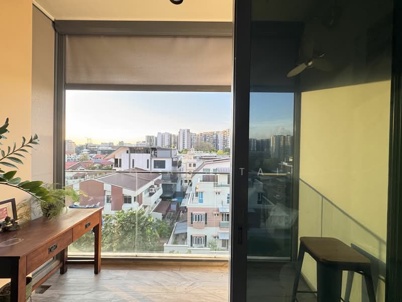 The Gazania, 17 How Sun Drive, 3 Bedrooms, 850 sqft, Condominium For Sale, by Roland Tai, 25485654 - PropertyGuru.com.sg