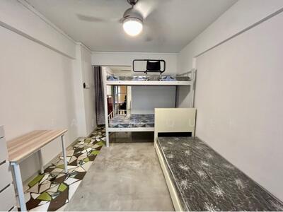 For Rent - 142 Marsiling Road