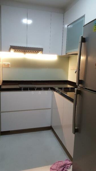 Space @ Kovan Apartment For Sale at S$ 1,200,000 | PropertyGuru Singapore - Kitchen
