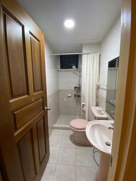 Springvale, 907 East Coast Road, East Coast / Marine Parade, 2 Bedrooms, 969 sqft, Apartment For Rent, by Sonia Ong, 25486783 - Bathroom - PropertyGuru.com.sg