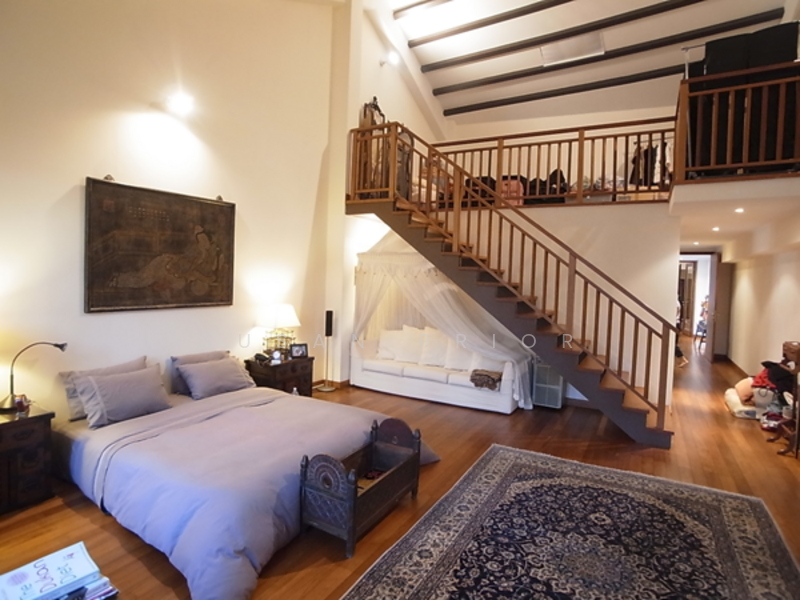 For Sale - Rare Mansion 6200 sf Spottiswoode / Carpark