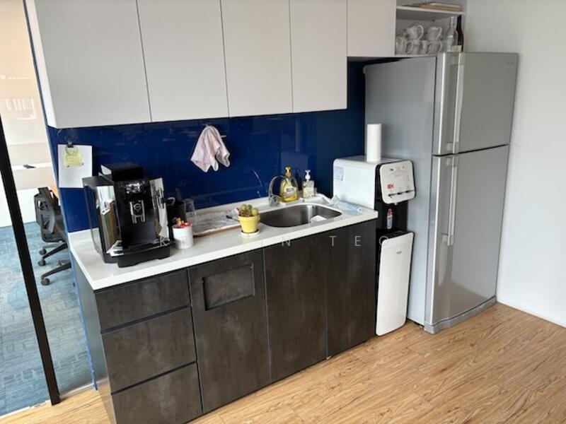 High Quality Fitted Office, Tanjong Pagar, , 2,691 sqft, Office For Rent, by Kelvin Teo, 25486954 - CommercialGuru.com.sg
