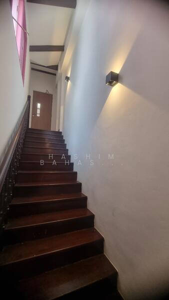 Bussorah Street, , 1,100 sqft, Shop / Shophouse For Sale, by Hashim Bahashwan, 25487003 - CommercialGuru.com.sg
