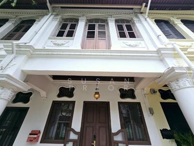 For Sale - Emerald Hill Unbeatable Price!!