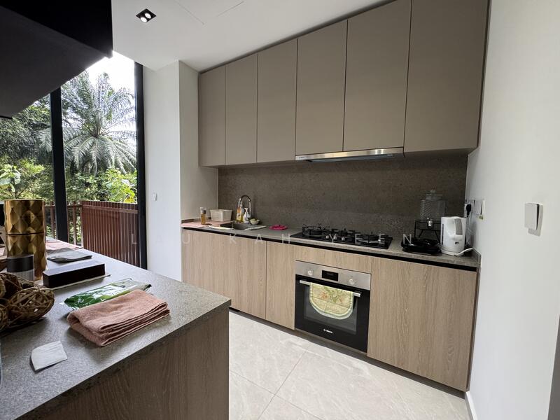 KI Residences At Brookvale, 14 Brookvale Drive, 3 Bedrooms, 1,173 sqft, Condominium For Sale, by Lau Kah Yeen, 25487179 - Kitchen - PropertyGuru.com.sg