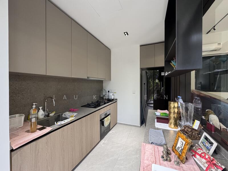 KI Residences At Brookvale, 14 Brookvale Drive, 3 Bedrooms, 1,173 sqft, Condominium For Sale, by Lau Kah Yeen, 25487179 - Kitchen - PropertyGuru.com.sg