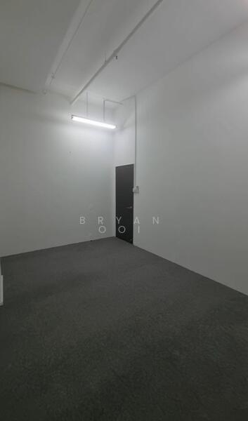 Woodlands 11, 11 Woodlands Close, 140 sqft, Light Industrial (B1) For Rent, by Bryan Ooi, 25488057 - CommercialGuru.com.sg