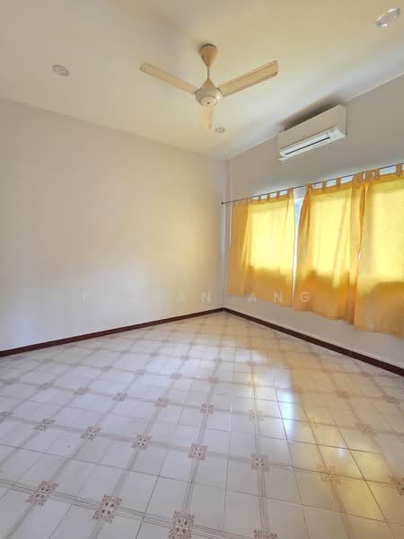 Fuyong estate, Jalan Siap, Dairy Farm / Bukit Panjang / Choa Chu Kang, 3 Bedrooms, 1,500 sqft, Semi-Detached House For Sale, by Fabian Ang, 25489542 - PropertyGuru.com.sg