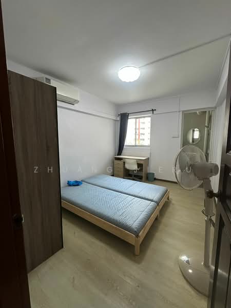 602 Clementi West Street 1, 602 Clementi West Street 1, Room Rental, 150 sqft, HDB Flat For Rent, by Zhuang Jieru, 25490576 - Spacious master bedroom with private toilet - PropertyGuru.com.sg