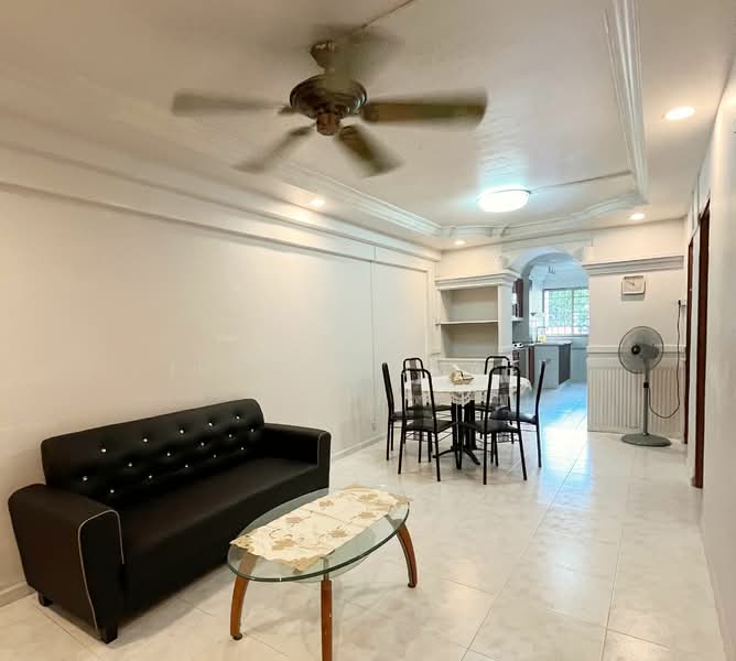 256 Bukit Batok East Avenue 4, 256 Bukit Batok East Avenue 4, 2 Bedrooms, 742 sqft, HDB Flat For Rent, by Idayu Jumari, 25490602 - PropertyGuru.com.sg