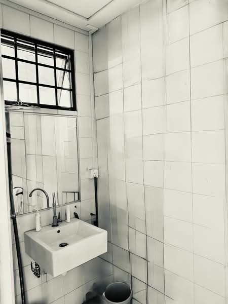 The Riverside Piazza, 11 Keng Cheow Street, 764 sqft, Other Retail For Rent, by Leia E Tan, 25490696 - CommercialGuru.com.sg