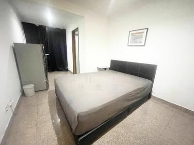 For Rent - Master Bedroom @ Sixth Ave MRT