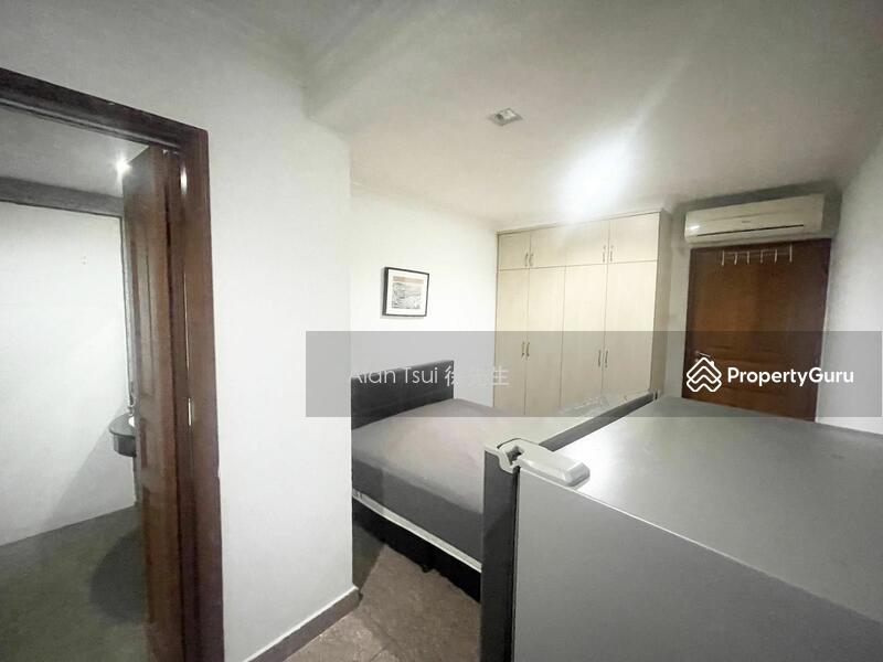For Rent - Master Bedroom @ Sixth Ave MRT