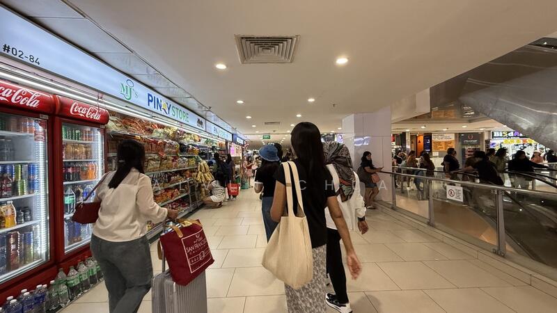 Lucky Plaza, 304 Orchard Road, 409 sqft, Mall Shop For Rent, by Alvin Chua, 25490791 - CommercialGuru.com.sg