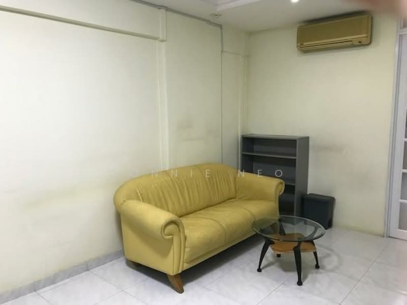 377 Clementi Avenue 5, 377 Clementi Avenue 5, Room Rental, 200 sqft, HDB Flat For Rent, by Ronnie Neo, 25490945 - PropertyGuru.com.sg