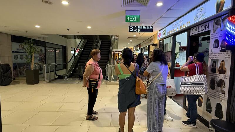 Lucky Plaza, 304 Orchard Road, 382 sqft, Mall Shop For Rent, by Alvin Chua, 25491282 - CommercialGuru.com.sg