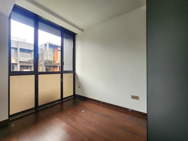 For Rent - The Commodore