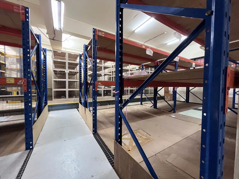 Henderson Industrial Park, CHEAP! Ground floor @ $2psf. Where to find!, 4,300 sqft, Light Industrial (B1) For Rent, by Pauleen Lim, 25491692 - CommercialGuru.com.sg