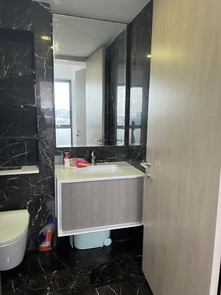 J Gateway, 2 Gateway Drive, Boon Lay / Jurong / Tuas, 1 Bedroom, 474 sqft, Condominium For Rent, by Kelly Tan, 25492667 - PropertyGuru.com.sg