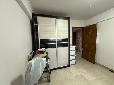 For Rent - 239 Jurong East Street 21