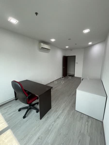 Toh Guan Centre, 21 Toh Guan Road East, 180 sqft, Factory / Workshop (B2) For Rent, by Kerri Koh Li Ping, 25493087 - CommercialGuru.com.sg