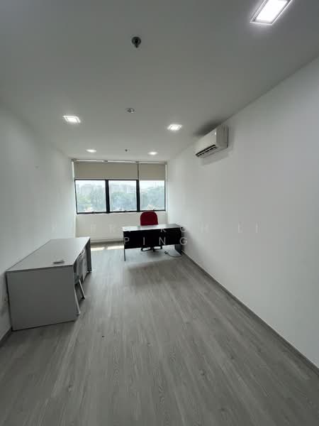 Toh Guan Centre, 21 Toh Guan Road East, 180 sqft, Factory / Workshop (B2) For Rent, by Kerri Koh Li Ping, 25493087 - CommercialGuru.com.sg