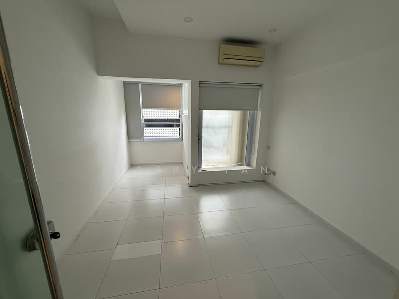 Claymore Plaza Apartments, 6 Claymore Hill, 1 Bedroom, 775 sqft, Apartment For Rent, by Larry Tan, 25493261 - PropertyGuru.com.sg