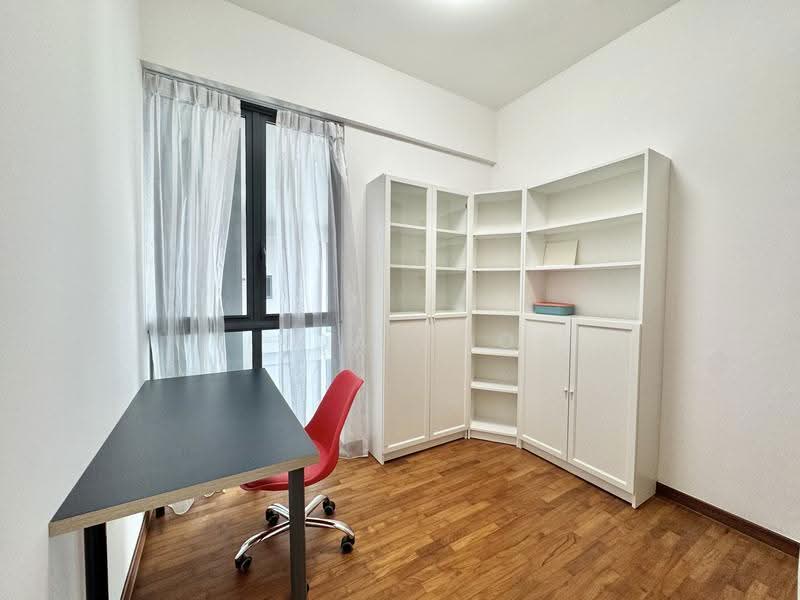 J Gateway, Boon Lay / Jurong / Tuas, 4 Bedrooms, 1,206 sqft, Condominium For Rent, by Linda Chow, 25493725 - Common bedroom 3 - PropertyGuru.com.sg