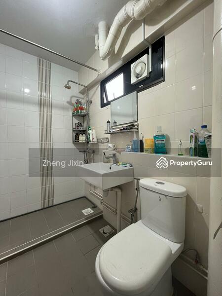 Master Toilet