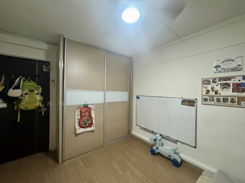 215 Marsiling Lane, 215 Marsiling Lane, Room Rental, 120 sqft, HDB Flat For Rent, by Annabel Yeo 杨洁桦, 25494344 - PropertyGuru.com.sg