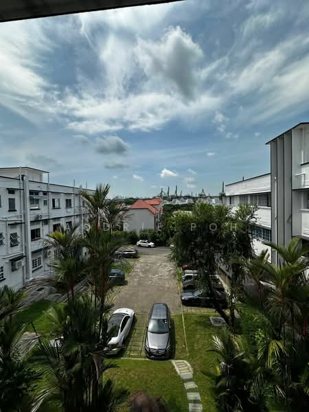 Pasir Panjang Court, 27 Pasir Panjang Close, 4 Bedrooms, 1,345 sqft, Apartment For Sale, by Audrie Poh, 25496135 - PropertyGuru.com.sg