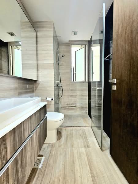 eCO Condominium For Sale at S$ 1,788,000 | PropertyGuru Singapore - Common Bathroom