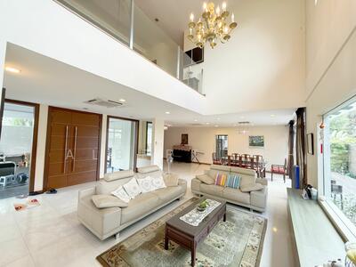 For Sale - Thomson Hill Estate