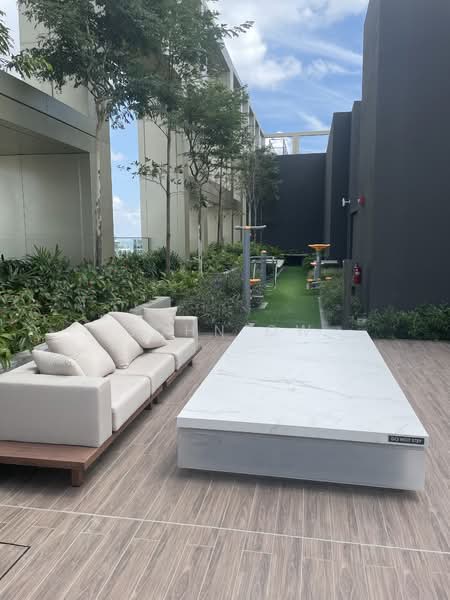 Irwell Hill Residences, 6 Irwell Hill, 3 Bedrooms, 861 sqft, Condominium For Rent, by John Ow, 25498394 - PropertyGuru.com.sg