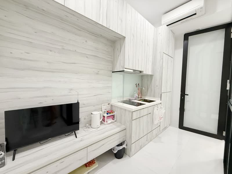 Park 1 Suites, 8 Lorong 40 Geylang, 1 Bedroom, 400 sqft, Condominium For Rent, by Jayden Peh, 25499278 - PropertyGuru.com.sg