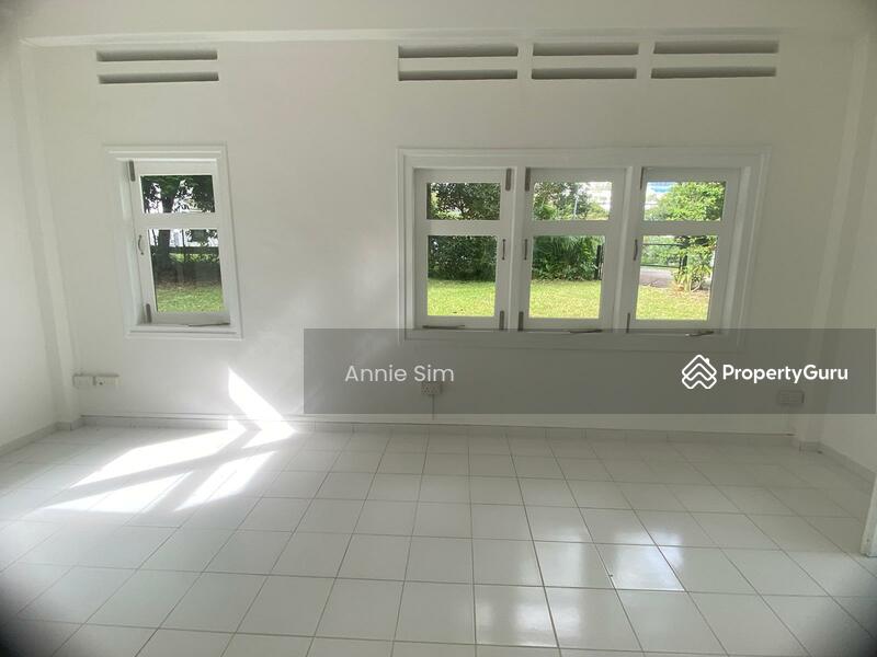 For Rent - 7 Weyhill Close