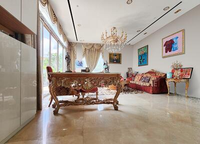 For Sale - Modern Stunning Freehold Bungalow