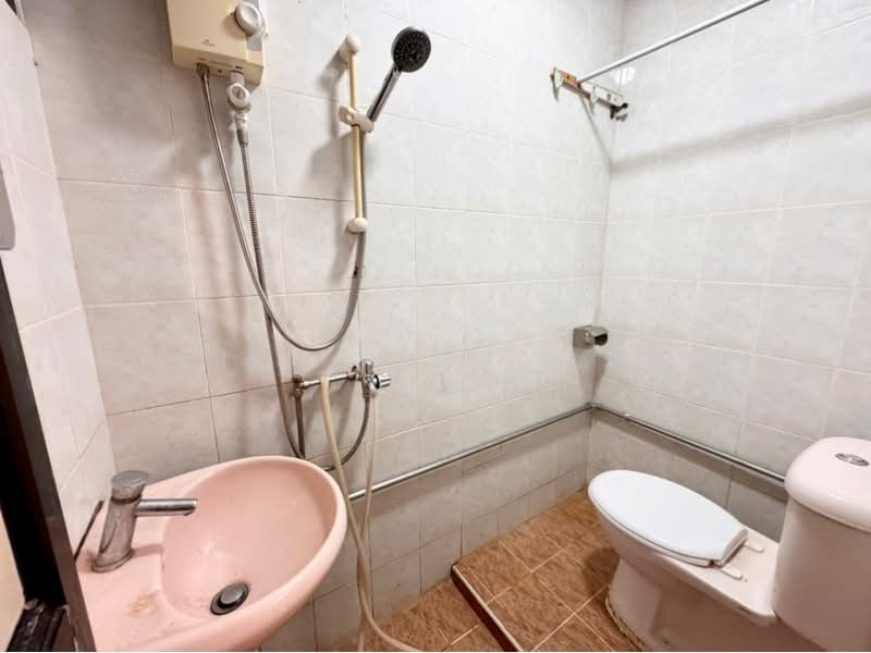 18 Upper Boon Keng Road, 18 Upper Boon Keng Road, Room Rental, 107 sqft, HDB Flat For Rent, by Varien Thang Toon Lim, 25500746 - PropertyGuru.com.sg