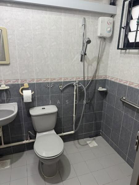 353 Ang Mo Kio Street 32, 353 Ang Mo Kio Street 32, Ang Mo Kio / Bishan / Thomson, Room Rental, 120 sqft, HDB Flat For Rent, by Jason Lye 赖俊兴, 25501128 - PropertyGuru.com.sg