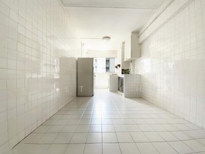 For Sale - 131 Yishun Street 11