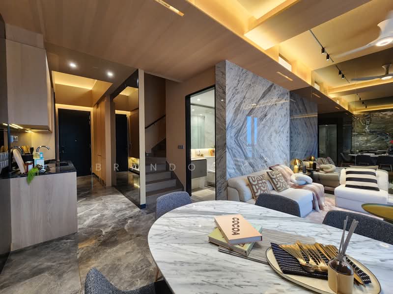 Midtown Bay, 122 Beach Road, 2 Bedrooms, 990 sqft, Condominium For Sale, by Brandon Koh, 25501553 - PropertyGuru.com.sg