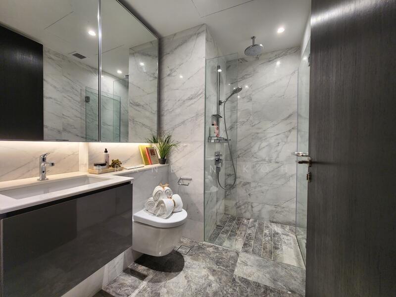 Midtown Bay, 122 Beach Road, 2 Bedrooms, 990 sqft, Condominium For Sale, by Brandon Koh, 25501553 - PropertyGuru.com.sg