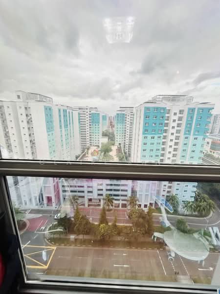 FLO Residence, 7 Punggol Field Walk, 3 Bedrooms, 926 sqft, Condominium For Rent, by Claire Kang, 25502198 - PropertyGuru.com.sg