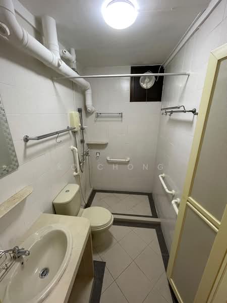 267 Toh Guan Road, 267 Toh Guan Road, 3 Bedrooms, 1,302 sqft, HDB Flat For Rent, by KC Chong, 25502345 - PropertyGuru.com.sg