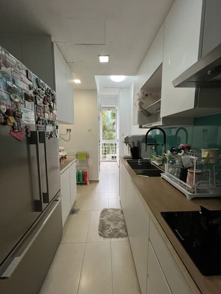 Pinetree Condo, 28 Balmoral park, 3 Bedrooms, 1,206 sqft, Condominium For Rent, by Ruby Lee, 25502390 - PropertyGuru.com.sg