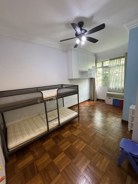 Pinetree Condo, 28 Balmoral park, 3 Bedrooms, 1,206 sqft, Condominium For Rent, by Ruby Lee, 25502390 - Guest room with attached bathroom - PropertyGuru.com.sg