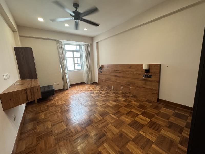 Pinetree Condo, 28 Balmoral park, 3 Bedrooms, 1,206 sqft, Condominium For Rent, by Ruby Lee, 25502390 - Master bedroom - PropertyGuru.com.sg